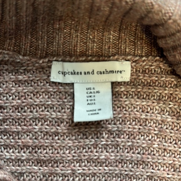 Cupcakes and Cashmere Dusty Rose Collared Split Neck Sweater Size Large - Picture 6 of 10